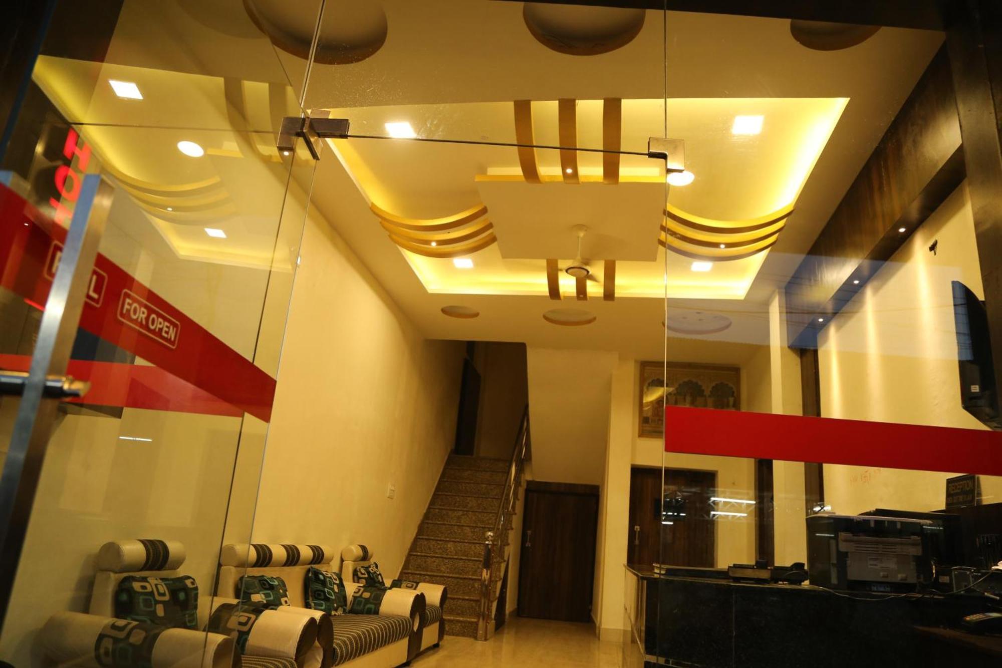 Hotel Krishna Palace Ουνταϊπούρ Εξωτερικό φωτογραφία